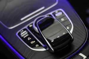 Mercedes Clase E Coupé E 220 d 4MATIC AMG Line **Techo panorámico** - Foto 42