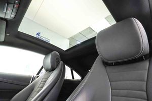 Mercedes Clase E Coupé E 220 d 4MATIC AMG Line **Techo panorámico** - Foto 25
