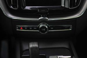 Volvo XC60 2.0 T6 AWD Recharge Inscription Auto - Foto 43