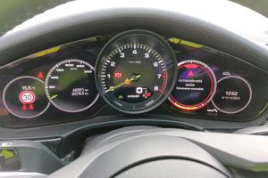Porsche Panamera 4 E-Hybrid - Foto 4
