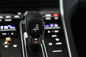Porsche Panamera 4 E-Hybrid - Foto 51