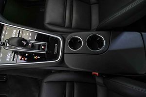 Porsche Panamera 4 E-Hybrid - Foto 56