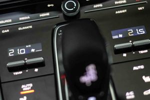 Porsche Panamera 4 E-Hybrid - Foto 52