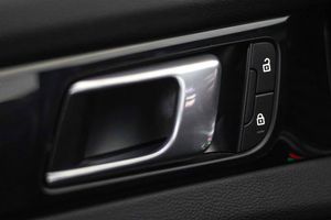 Porsche Panamera 4 E-Hybrid - Foto 35