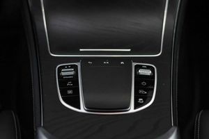 Mercedes GLC Coupé GLC 300 e 4MATIC **AMG Line** - Foto 46