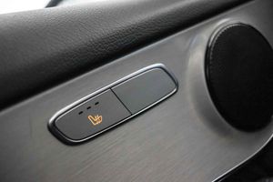 Mercedes GLC Coupé GLC 300 e 4MATIC **AMG Line** - Foto 53