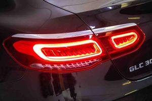 Mercedes GLC Coupé GLC 300 e 4MATIC **AMG Line** - Foto 21