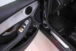 Mercedes GLC Coupé GLC 300 e 4MATIC **AMG Line** - Foto 33