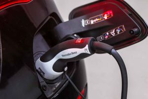 Mercedes GLC Coupé GLC 300 e 4MATIC **AMG Line** - Foto 8