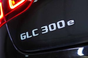Mercedes GLC Coupé GLC 300 e 4MATIC **AMG Line** - Foto 16