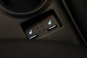 Toyota Camry 2.5 220H Advance - Foto 41