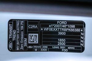 Ford Transit E-Transit 350 L2H2 135kW 75/68kWh Trend Business *Eléctrico* - Foto 7