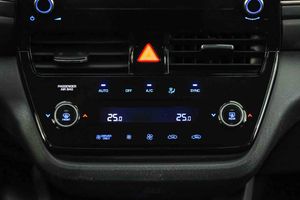 Hyundai IONIQ 1.6 GDI PHEV Klass DCT - Foto 42