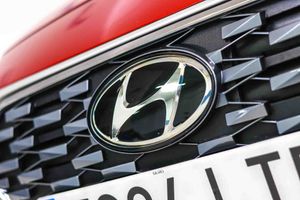 Hyundai IONIQ 1.6 GDI PHEV Klass DCT - Foto 13