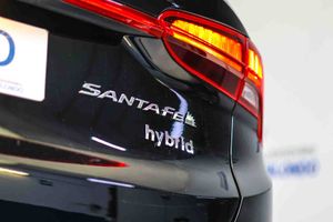 Hyundai Santa Fe 1.6 TGDi HEV Klass Auto 4x2 **7 Plazas** - Foto 13