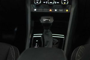 Skoda Karoq 1.5 TSI 110kW (150CV) DSG ACT Ambition - Foto 40