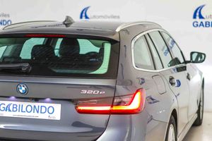 BMW Serie 3 320e Touring **Luxury Line** - Foto 22