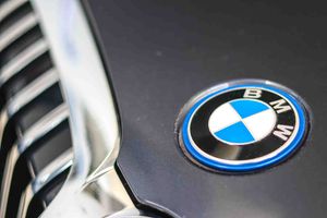 BMW Serie 3 320e Touring **Luxury Line** - Foto 9