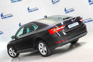 Skoda Superb L&K 1.4 TSI iV P-HEV 160kW DSG - Foto 14