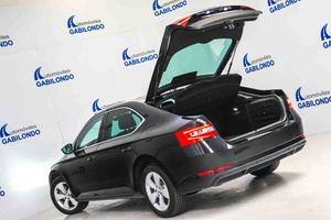 Skoda Superb L&K 1.4 TSI iV P-HEV 160kW DSG - Foto 20