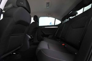 Skoda Superb L&K 1.4 TSI iV P-HEV 160kW DSG - Foto 47