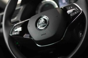 Skoda Superb L&K 1.4 TSI iV P-HEV 160kW DSG - Foto 32