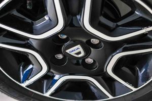 Dacia Spring Essential Electric 33kW (45CV) - Foto 18