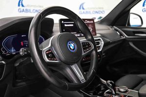 BMW X3 xDrive30e xLine **M Sport** - Foto 5