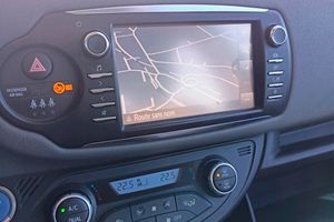 Toyota Yaris 1.5 100H Active - Foto 8