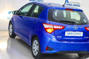 Toyota Yaris 1.5 100H Active - Foto 25