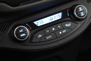 Toyota Yaris 1.5 100H Active - Foto 43