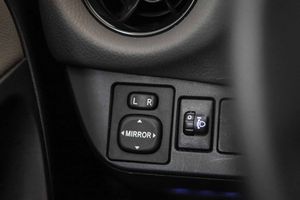 Toyota Yaris 1.5 100H Active - Foto 30