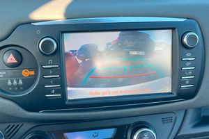 Toyota Yaris 1.5 100H Active - Foto 9