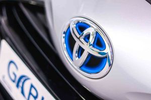 Toyota Yaris 1.5 100H Active - Foto 8