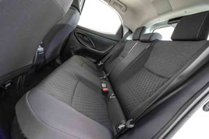 Toyota Yaris 1.5 120H Active Tech - Foto 43