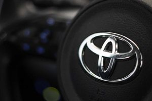 Toyota Yaris 1.5 120H Active Tech - Foto 32