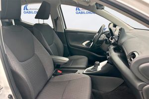 Toyota Yaris 1.5 120H Active Tech - Foto 6