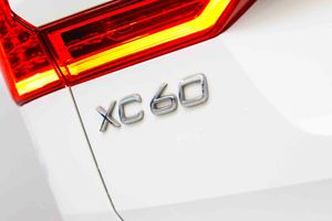 Volvo XC60 2.0 T6 AWD Recharge Core Auto - Foto 14