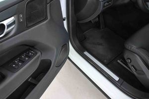 Volvo XC60 2.0 T6 AWD Recharge Core Auto - Foto 34