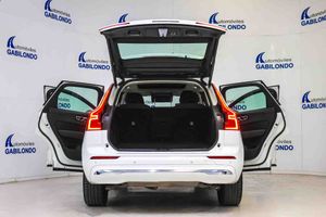 Volvo XC60 2.0 T6 AWD Recharge Core Auto - Foto 28