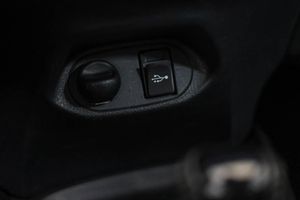 Toyota Yaris 1.5 100H Advance - Foto 44