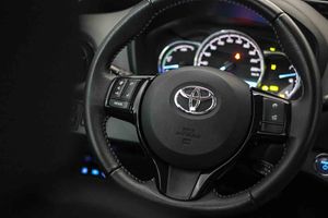 Toyota Yaris 1.5 100H Advance - Foto 34