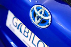 Toyota Yaris 1.5 100H Advance - Foto 18