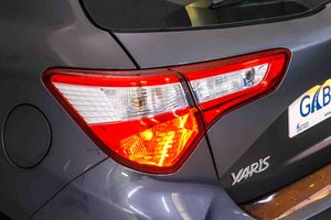 Toyota Yaris 1.5 100H Advance - Foto 18