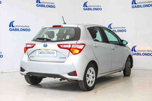 Toyota Yaris 1.5 100H Advance - Foto 9