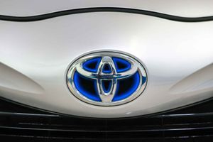 Toyota Yaris 1.5 100H Advance - Foto 10