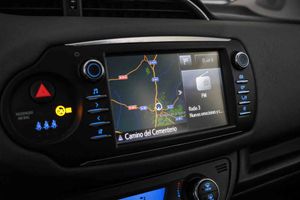 Toyota Yaris 1.5 100H Advance - Foto 52