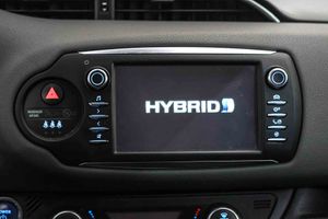 Toyota Yaris 1.5 100H Advance - Foto 42