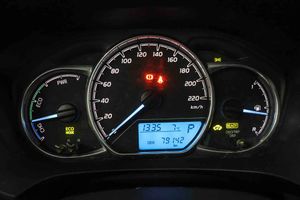 Toyota Yaris 1.5 100H Advance - Foto 6