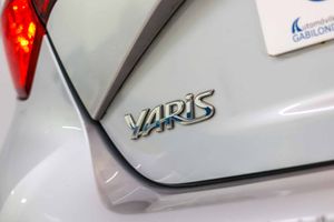 Toyota Yaris 1.5 100H Advance - Foto 13